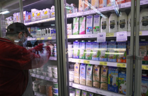 Αναβρασμός με το market pass, άφαντο το βοήθημα για τα σούπερ μάρκετ