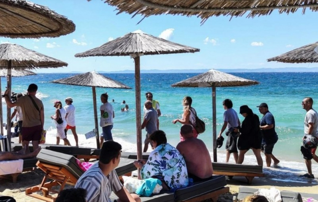 Χαλκιδική: «Αδύνατο να ελέγξουμε τις παραλίες» λένε οι εφοριακοί