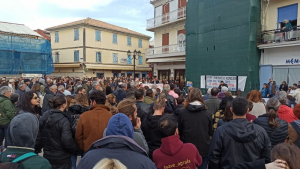 «Σύγχρονη Λευκάδα»: Το ψήφισμα για την τραγωδία των Τεμπών και η υποκρισία της Δημοτικής Αρχής