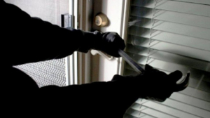 Λευκάδα: Συνελήφθησαν δύο άνδρες που είχαν ρημάξει σπίτια και μαγαζιά