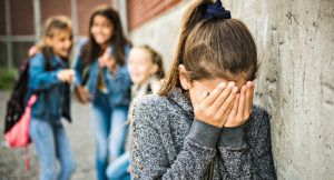 Θεσσαλονίκη: Καταγγελία για bullying σε μαθήτρια Γυμνασίου στον Εύοσμο - Της επιτέθηκαν και ανέβασαν βίντεο στο TikTok