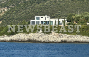 Αυτή είναι η βίλα του Τζόρτζιο Αρμάνι στη Λευκάδα (φωτό-βίντεο)