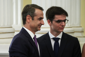 Στο Ευρωκοινοβούλιο διορίστηκε ο γιος του Πρωθυπουργού / Έντονες επικρίσεις