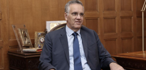 Βολές συνταγματολόγων κατά της γνωμοδότησης Ντογιάκου
