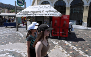 Καιρός: Καλοκαιρινό τριήμερο – Μέχρι 39 βαθμούς η θερμοκρασία