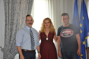 Συνάντηση του αντιδημάρχου Πολιτισμού Πρέβεζας με τη σκηνοθέτιδα των Ικέτιδων και τον διευθυντή του Film Office Αθηνών