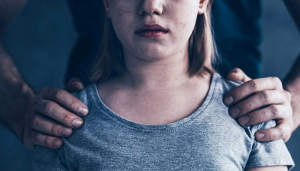 Συνελήφθη 40χρονος αιμομίκτης που ασελγούσε στη 14χρονη κόρη του!