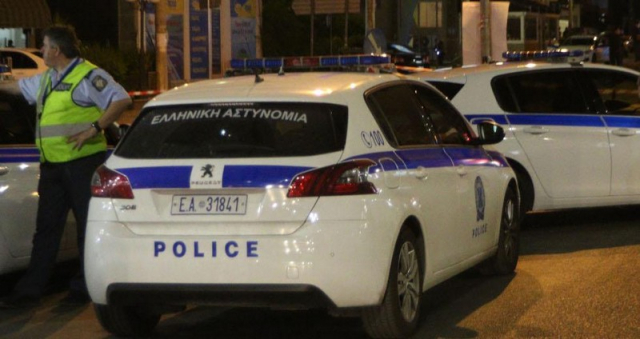 Θρίλερ στη Λάρισα με νεκρό ηλικιωμένο στη μέση του δρόμου!
