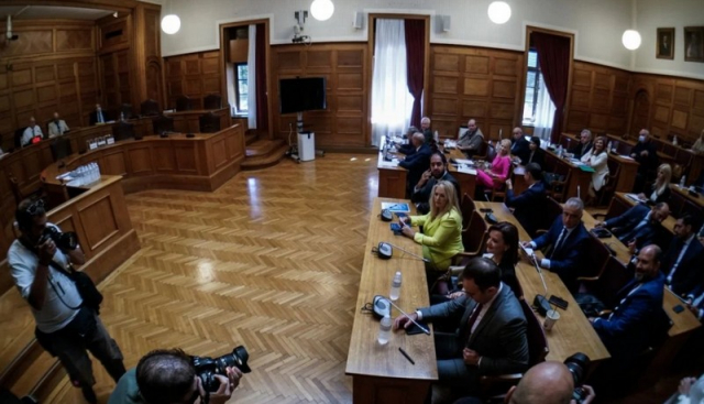 Εξεταστική για παρακολουθήσεις: Δεν θα δημοσιοποιούνται τα πρακτικά