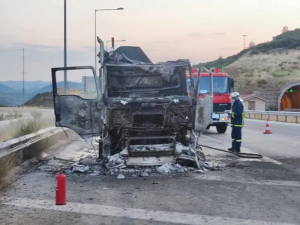 Θεσπρωτία: Φορτηγό τυλίχθηκε στις φλόγες - Κλειστή η Εγνατία