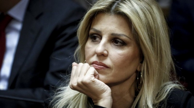 Θεσσαλονίκη: Επίθεση με μπογιές στο πολιτικό γραφείο της Έλενας Ράπτη