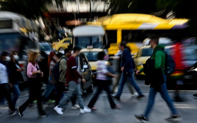 Κλείδωσε η απόφαση για rapid test και ανεμβολίαστους εργαζόμενους