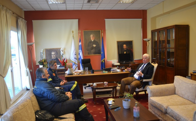 Συνάντηση Γ. Τρεπεκλή με τον Διοικητή της Πυροσβεστικής του Νομού Κέρκυρας