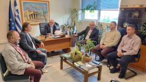 Συνάντηση Σακελλαρόπουλου και αρμόδιων φορέων για τη δακοκτονία