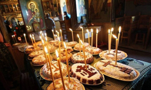 Ψυχοσάββατα: Γιατί φτιάχνουμε κόλλυβα και τι συμβολίζει το κάθε υλικό