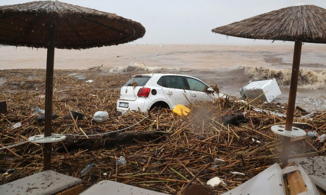 Φονική κακοκαιρία στην Κρήτη: Βιβλικές καταστροφές – 1 νεκρός &amp; 1 αγνοούμενη