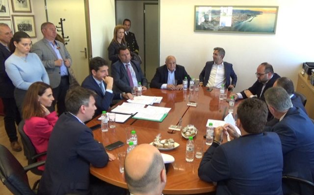 Χαρ. Καλός: «Τι θα γίνει με τους ναυαγοσώστες, υπουργέ μου; Βραχνάς μας έγινε»