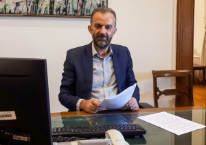 Η κοινωνία στενάζει από την ακρίβεια και την αισχροκέρδεια στις τελευταίες γιορτές της κυβέρνησης της Ν.Δ.
