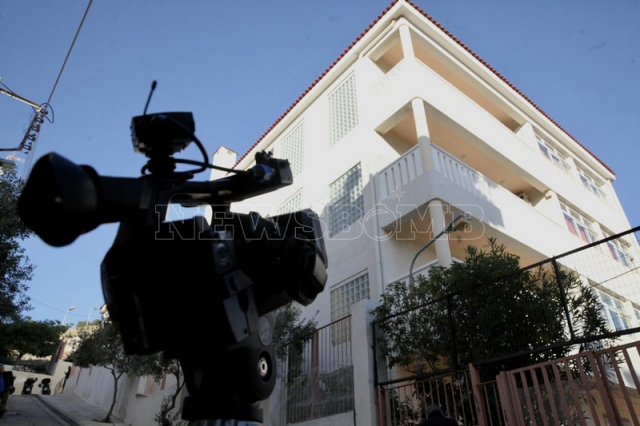 Πέραμα: Η ερωτική απογοήτευση «έσπρωξε» τη 14χρονη μαθήτρια στο κενό - Νοσηλεύεται με τραύματα