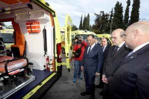 ΕΚΑΒ: 10 νέα ασθενοφόρα στον στόλο - Μικτή επιτροπή για τα οικονομικά της υγείας από τα υπουργεία Οικονομικών και Υγείας