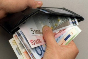 Κατώτατος μισθός: Αύξηση 4,7% για το 2025