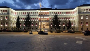 Γιατί έγιναν «θέμα» οι 37.000 και τα… φώτα της Περιφέρειας!