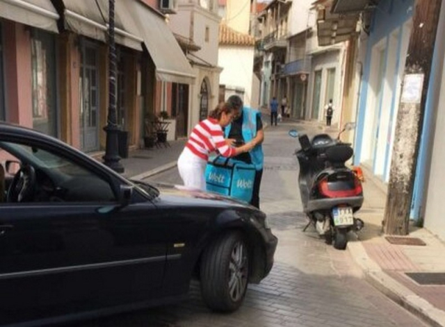 Πρέβεζα: Τροχαίο ατύχημα ύστερα από σύγκρουση ΙΧ με δίκυκλο