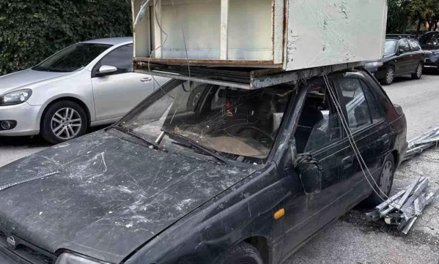 Τριτοκοσμική χώρα η Ελλάδα. Τέτοια αυτοκίνητα κυκλοφορούν στους δρόμους!