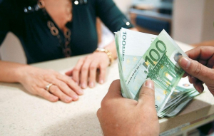 Συντάξεις: Ποιοι και πότε θα πάρουν επίδομα 200 έως 300 ευρώ για την προσωπική διαφορά