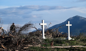 Η ντροπιαστική εικόνα στο Τατόι, καθρεφτίζει απόλυτα την εικόνα της σημερινής Ελλάδας