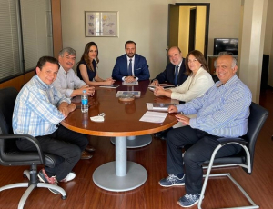 Συνάντηση τομεαρχών κοινοβουλευτικής ομάδας του ΣΥΡΙΖΑ με το ΟΕΕ