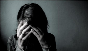 Δωρεάν δικηγόρο για κάθε κακοποιημένη γυναίκα ανακοίνωσε η Συρεγγέλα