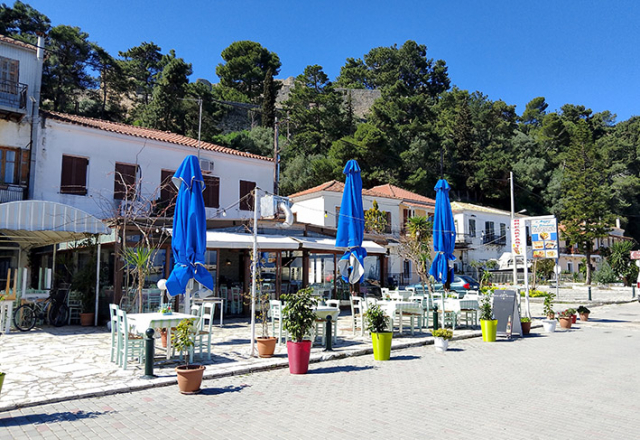 Θερμές ευχές από τον «Μώλο» της Βόνιτσας