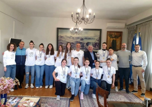 &quot;Τρίποντα&quot; συγχαρητηρίων στο Δημαρχείο Πρέβεζας