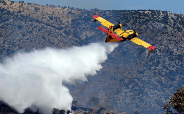 Φωτιά στην Κεφαλονιά – «Ήχησε» το 112 – Στη μάχη έξι εναέρια μέσα