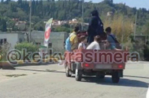 Κέρκυρα: Μαθητές πηγαινοέρχονται στο σχολείο σε καρότσα αγροτικού – Δεν υπάρχουν λεωφορεία!