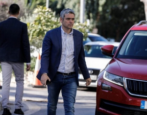 Μήνυση Κώστα Καραγκούνη για αναρτήσεις στο διαδίκτυο- «Δεν έχω καμία σχέση με τον Μίχο»