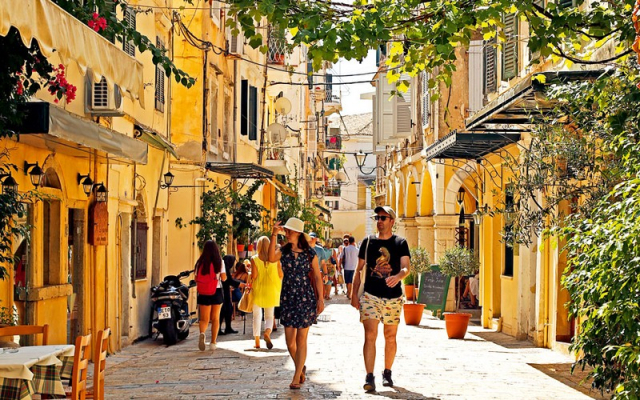 Κέρκυρα: 8+2 λόγοι για να επισκεφθείτε την «κόμισσα του Ιονίου»