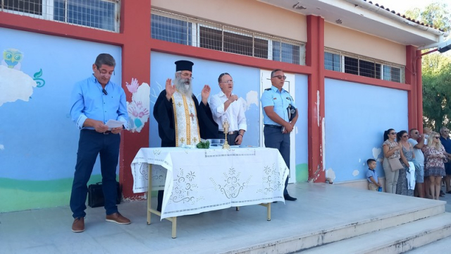 Λευκάδα: Ήχησε το πρώτο κουδούνι για τη νέα χρονιά με την καθιερωμένη τέλεση των αγιασμών (φωτό &amp; βίντεο)