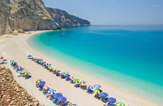 Οδηγός για διακοπές στη Λευκάδα - Τα αβαντάζ, οι παραλίες και οι αποδράσεις