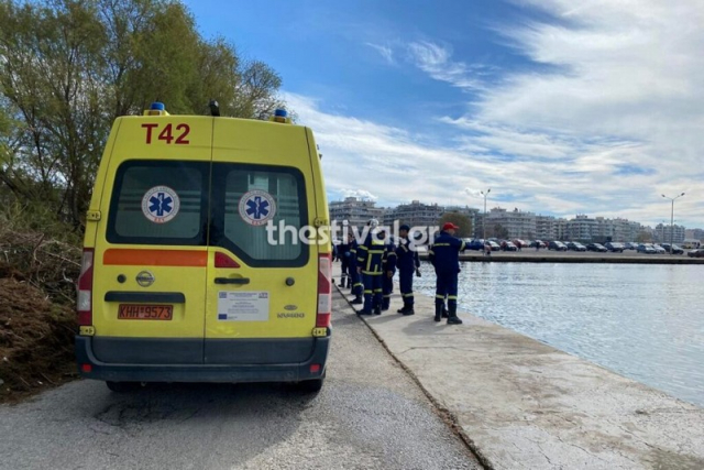 Θεσσαλονίκη: Έβαλε τέλος στη ζωή του πέφτοντας με το αμάξι στον Θερμαϊκό