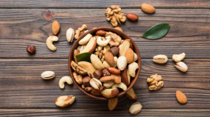 Ξηροί καρποί: Η ποσότητα που μειώνει τον κίνδυνο θανατηφόρων παθήσεων