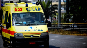 Τροχαίο Αθηνών - Λαμίας: Αυτοκίνητο παρέσυρε εθελόντρια πυροσβέστη την ώρα της κατάσβεσης της φωτιάς