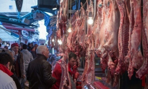 Με επάρκεια, και τιμή ελαφρώς...τσιμπημένη, τα ελληνικά αμνοερίφια φέτος το Πάσχα