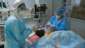 Κατέρρευσε 56χρονη στη Λαμία όταν έμαθε ότι χάνει το σπίτι της – Δίνει μάχη στη ΜΕΘ