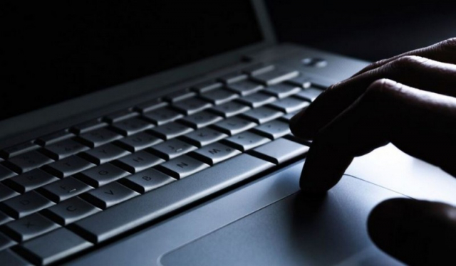 Ηλεκτρονική απάτη με μήνυμα δήθεν από τα ΕΛΤΑ - Πώς προσπαθούν να «ψαρέψουν» θύματα